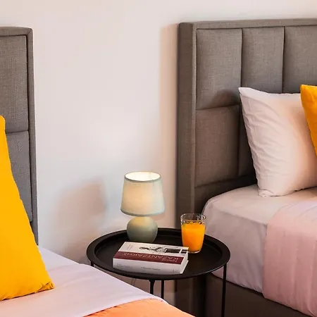 Apartment Apt. With Parking - 3 Min From Old Port